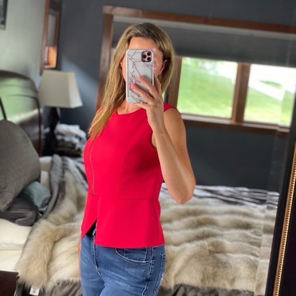 BCBGMaxZRIA Red Zip-Up Sleeveless Blazer - Picture 3 of 12